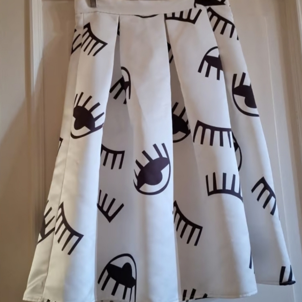 Kontatto Mid-length skirt with wink eyelash White, Polyester